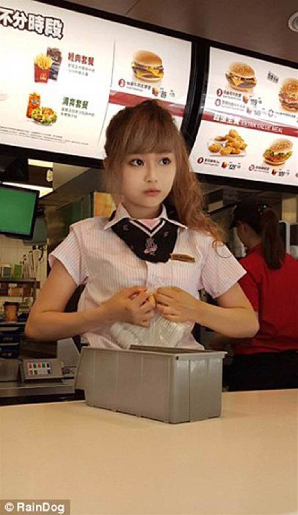 徐薇涵因在麥當勞打工成名。（圖／翻攝部落客雨狗）