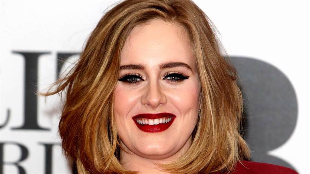 愛黛兒(Adele)只穿比基尼秀「0修圖真實身材」 網驚：認不出來（圖／達志影像）