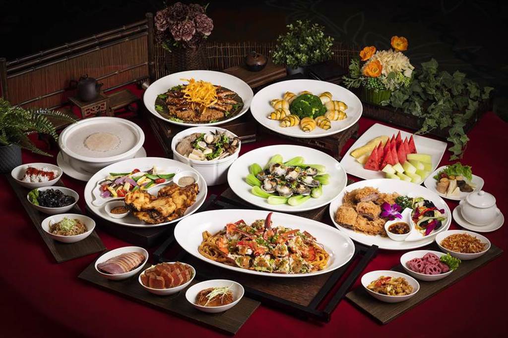 北投麗禧溫泉酒店推出春酒尾牙方案，1萬8800元享受精致大菜。（北投麗禧溫泉酒店提供）