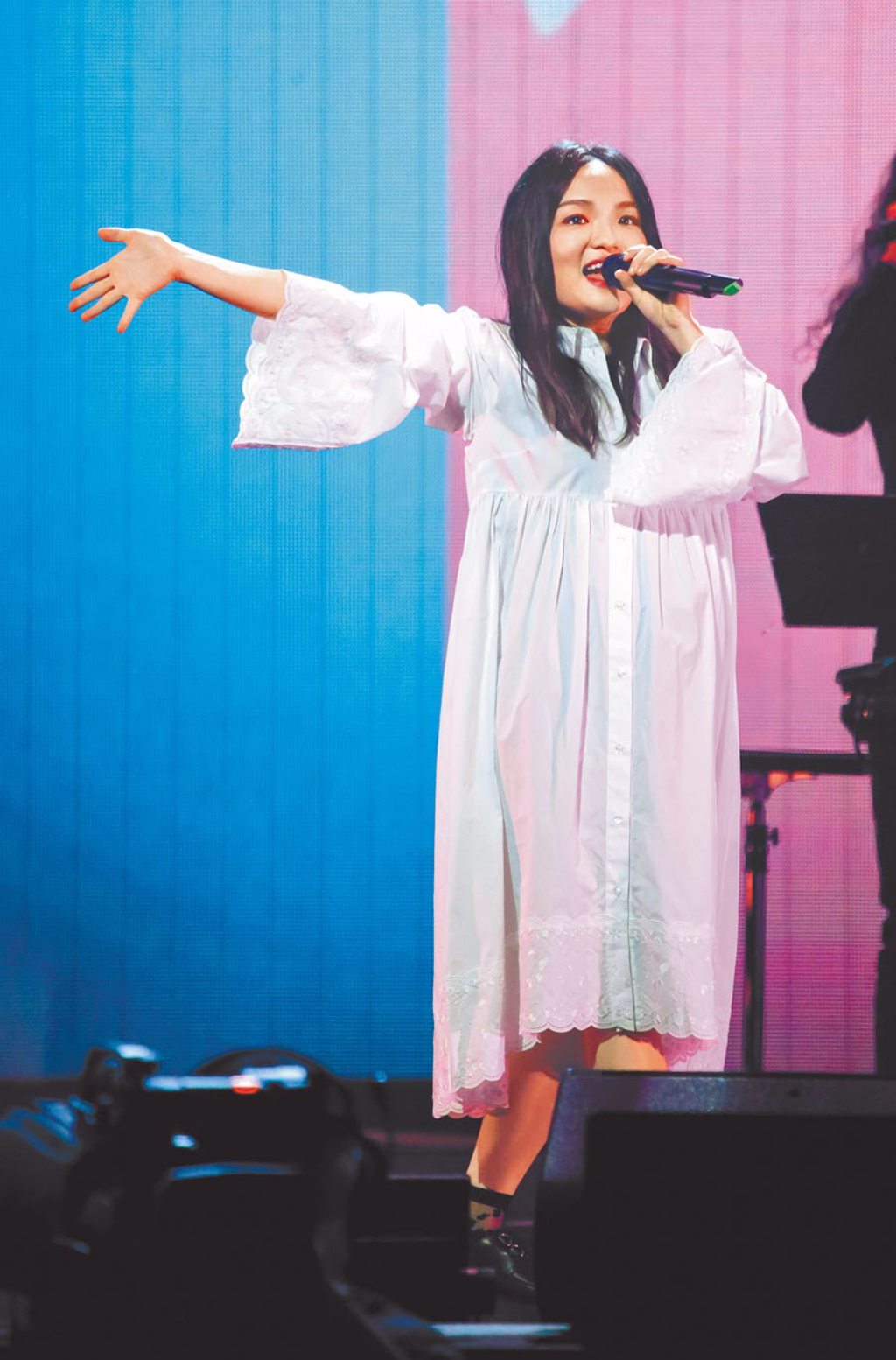 徐佳瑩昨挺7個月孕肚為北流開幕演唱會獻聲。  （吳松翰攝）