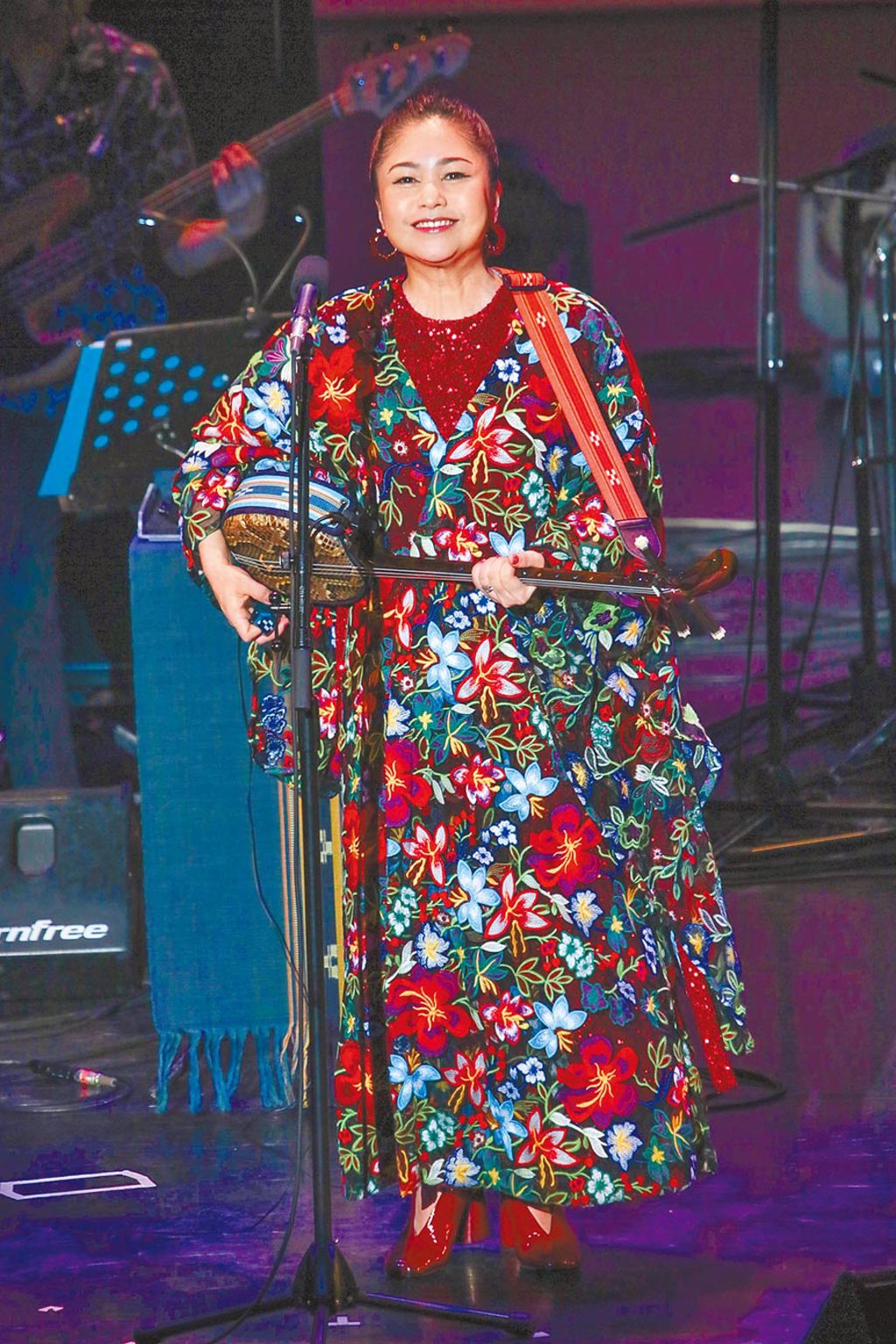 夏川里美赴亞洲各地開唱，以民謠樂聲傳達沖繩之美。（資料照片）
