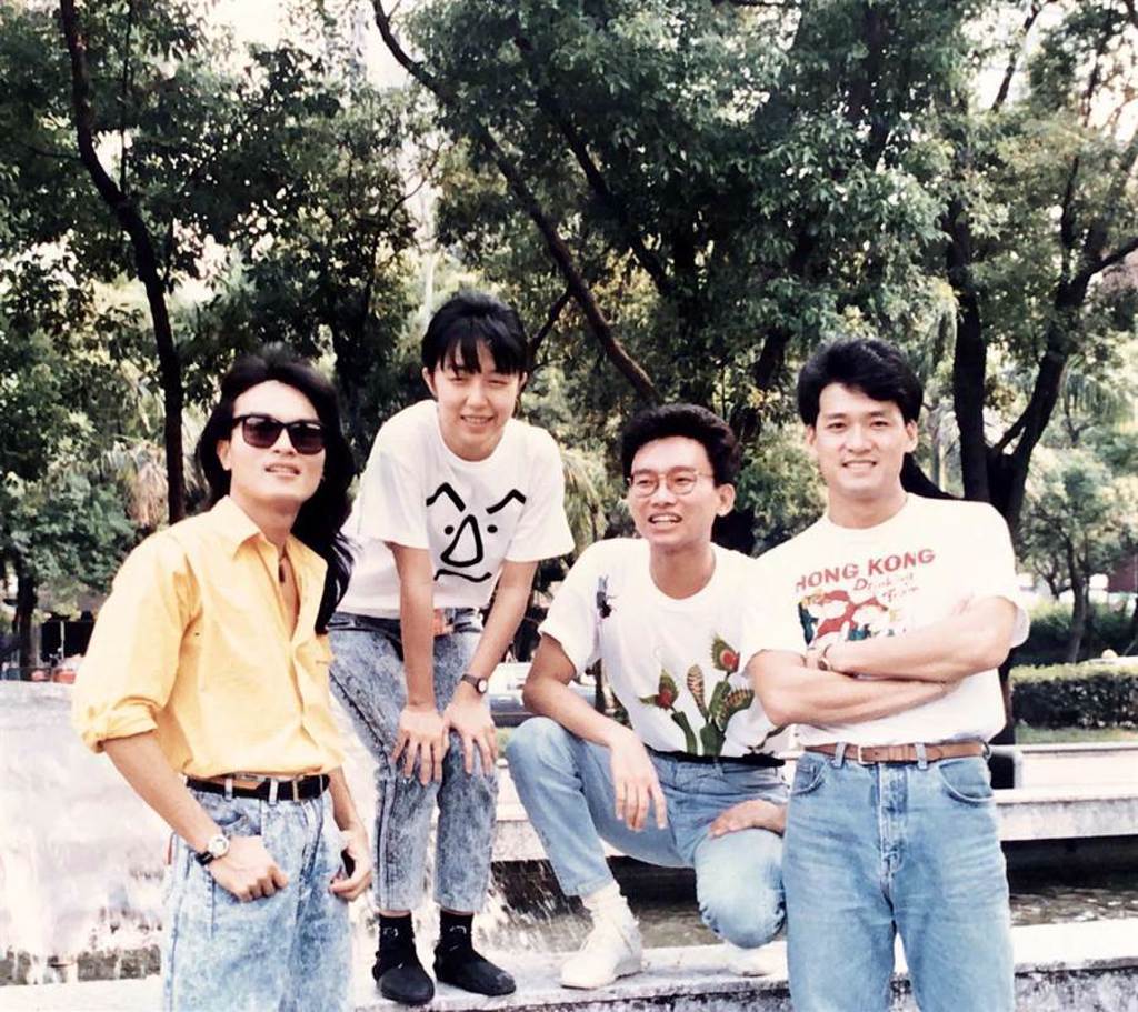 薛岳（左起）、黃韻玲、蘇來、周華健昔日合影。（中華音樂人交流協會提供）