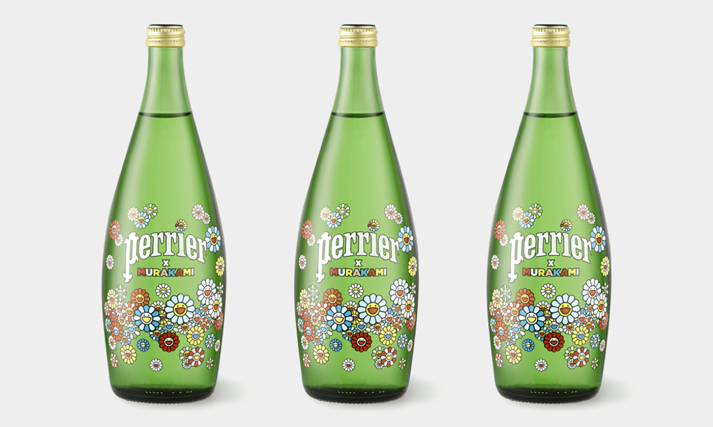 以標誌性的綠色瓶身為主軸，瓶身佈滿村上隆標誌的太陽花（圖 / perrier.com）