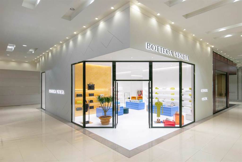 Bottega Veneta於台北SOGO復興館開設的全新專賣店，以透視為設計靈感。（Bottega Veneta提供）