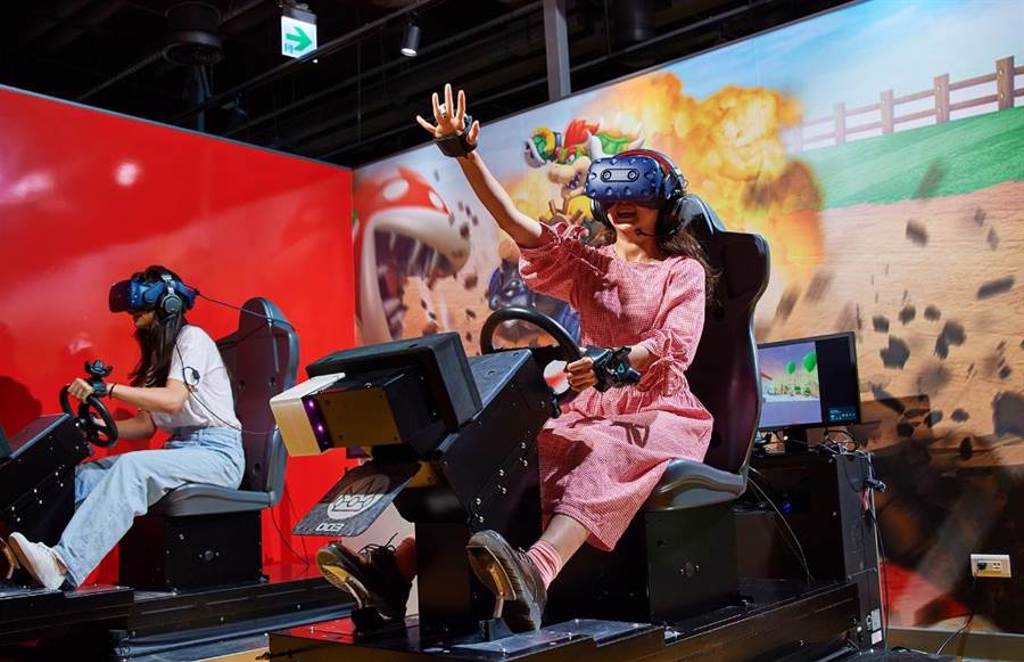 宏匯廣場全台獨家的VR ZONE有12款IP遊戲，瑪莉歐賽車獲大眾喜愛。（宏匯廣場提供）