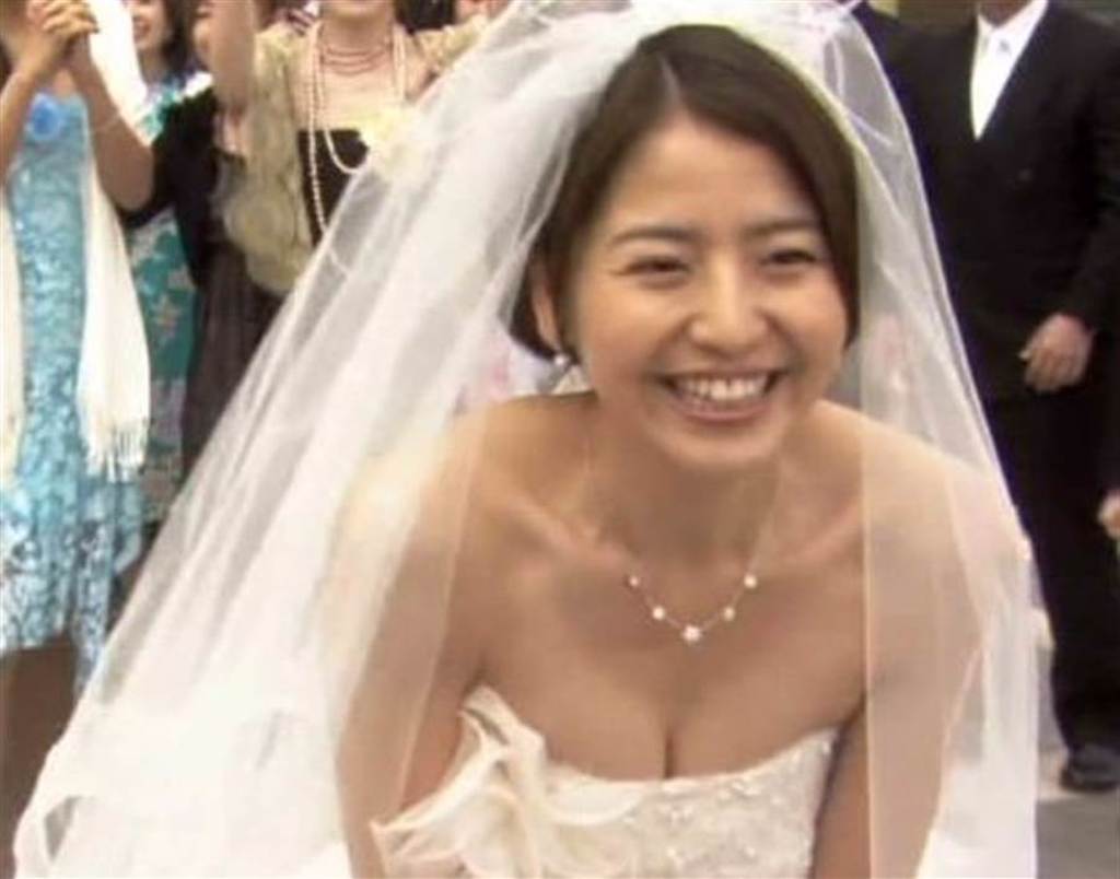 長澤雅美在《求婚大作戰》新娘扮相絕美。(取自日網)