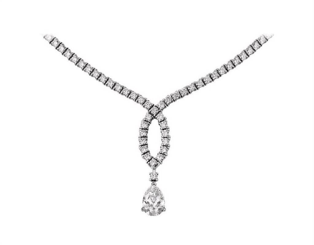 Cartier年度新品Ypsilon鑽石項鍊，2.5克拉起，價格店洽。（微風提供）