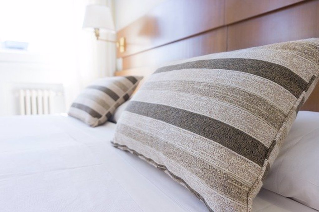 枕頭不是直接影響因素。（圖片來源：免費圖庫pixabay）