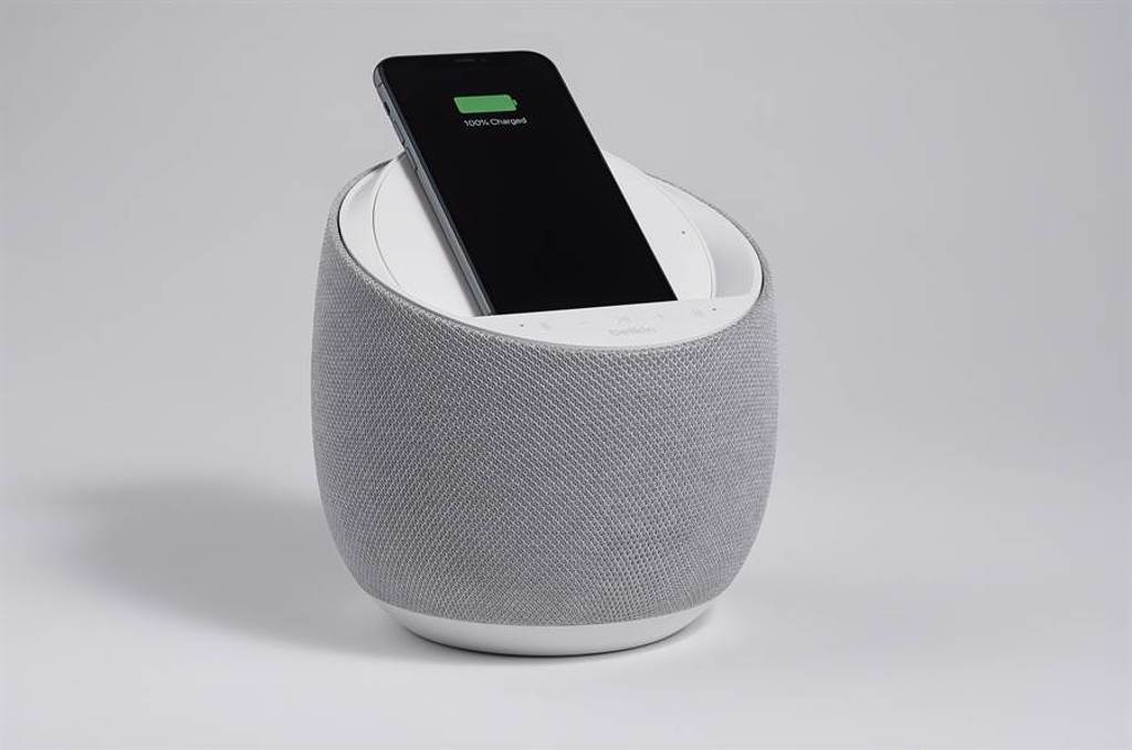 Belkin 和 Devialet 攜手推出具無線充電功能的創新 Hi-Fi 智慧型揚聲器。（Belkin提供／黃慧雯台北傳真）

