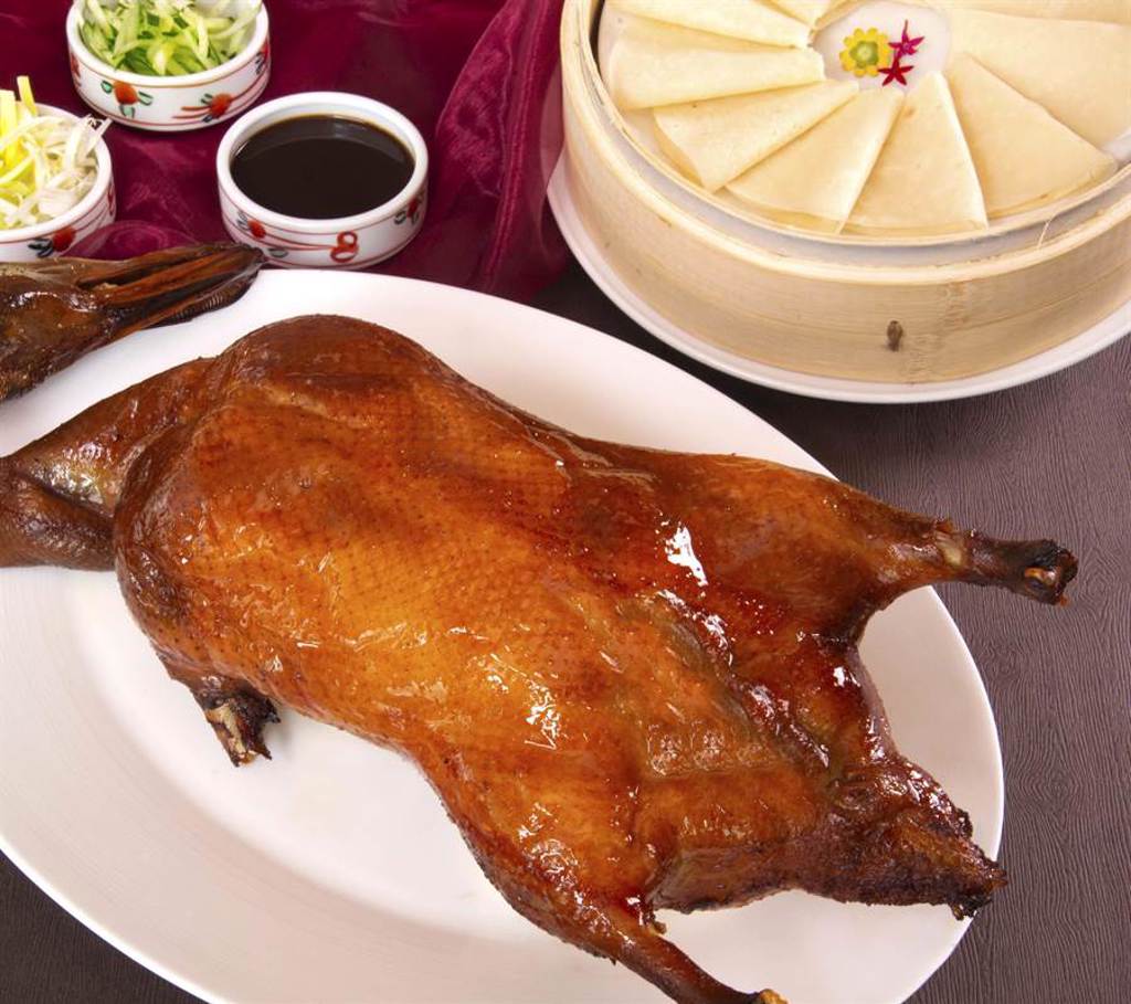 「桃花林」中華料理—片皮烤鴨。（大倉久和大飯店提供）