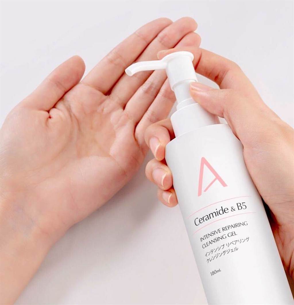 ASéFFF超滲透肌底修護保濕卸妝凝露。（圖／品牌提供）
