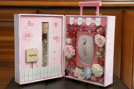 [開箱]羅技旗艦滑鼠MX Anywhere 3禮盒 展現粉紅女力