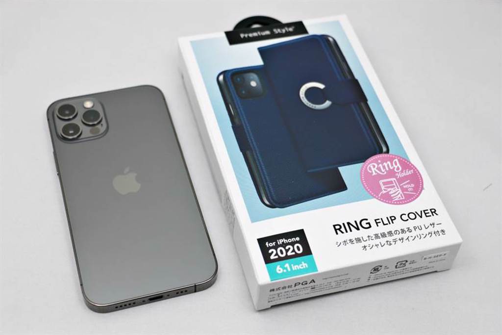 iPhone 12與PGA指環側翻皮套。（黃慧雯攝）