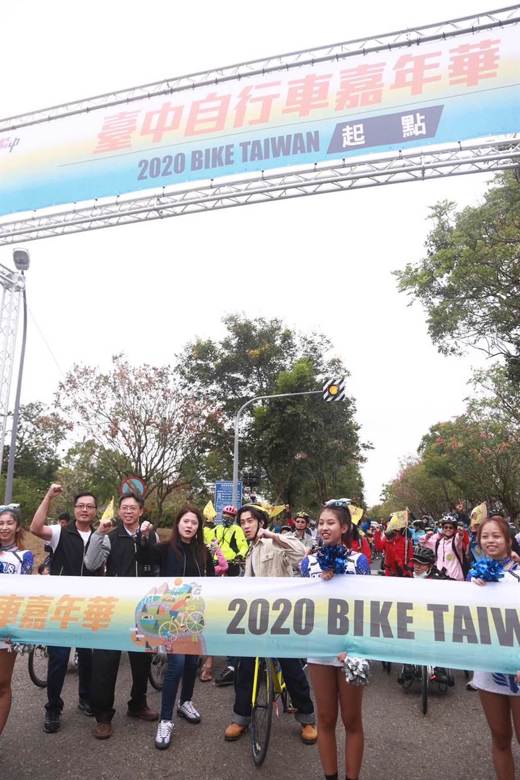 台中市府觀光旅遊局主辦「2020台中自行車嘉年華Bike Taiwan」7、8兩日於台中都會公園盛大舉行。（盧金足攝）