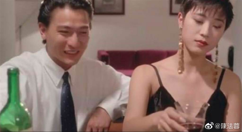 陳法蓉「成功」落選，回香港拍電影《賭俠》，成為偶像劉德華戲裡的「女神」龍九。(圖/ 摘自陳法蓉微博)