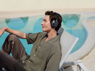 華為推出首款無線耳罩式降噪耳機FreeBuds Studio
