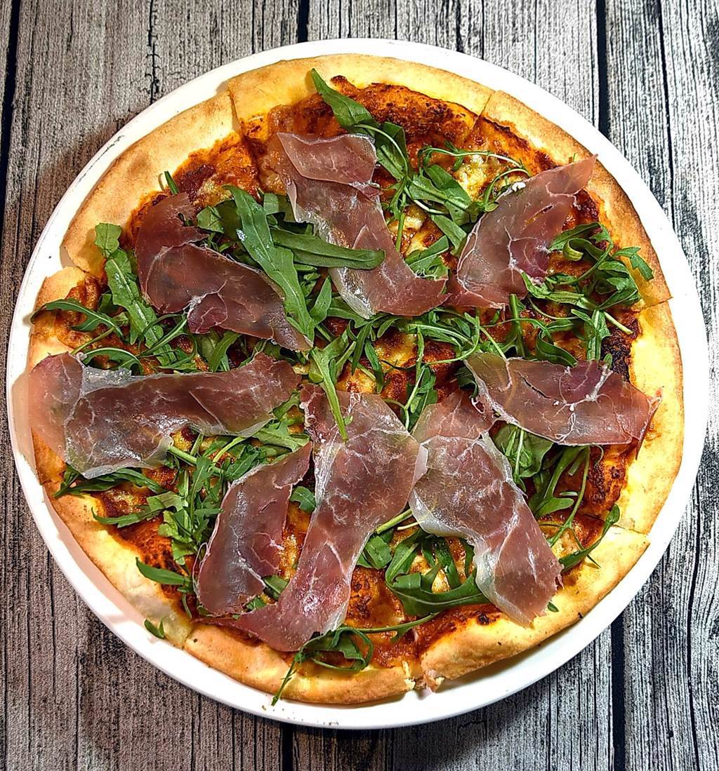 除了「台味Pizza」外，〈Alleycat's〉菜單上當然也有傳統義大利口味的Pizza可以選擇。（圖／姚舜）