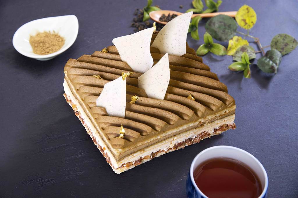 「焙茶花生蛋糕」使用雲林虎尾花生搭配醇厚日本靜岡焙茶，堅果揉合茶香吃得到顆粒。（大倉久和大飯店提供）