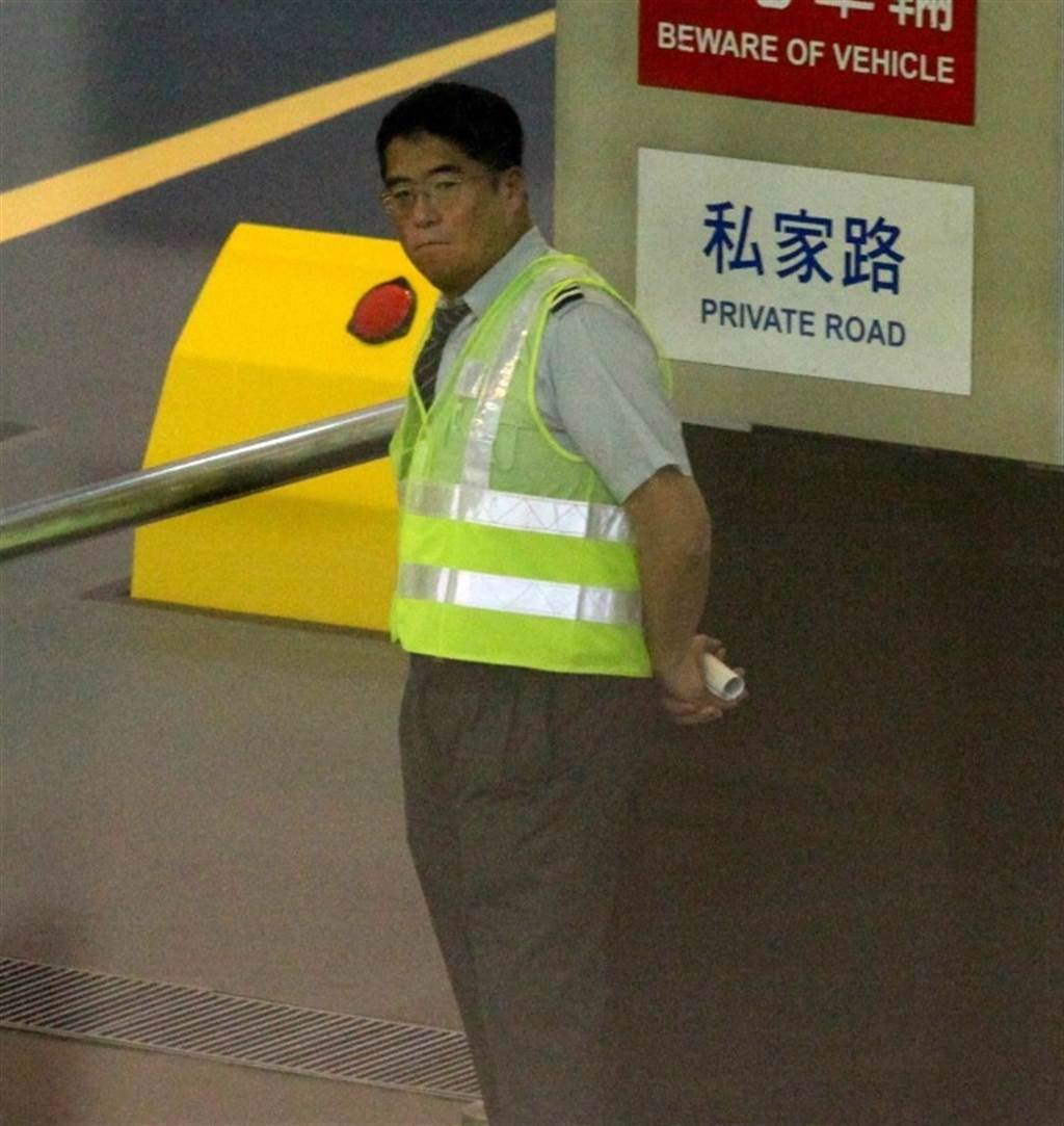 李中寧2016年被曝悄悄返回香港當保全，工作敬業又認真。(取自東網)