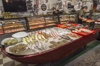 海產「天下第一攤」進駐南門中繼市場  專業提供民眾採買「尚青」魚鮮