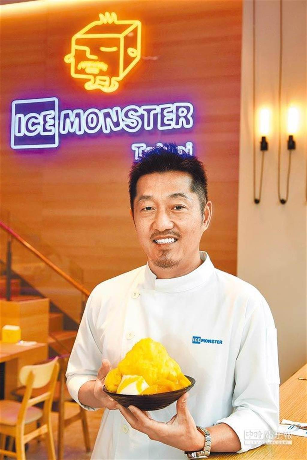 ICE MONSTER創辦人羅駿樺，去年回到發跡地永康商圈開分店，掀起芒果冰大戰。（品牌提供）