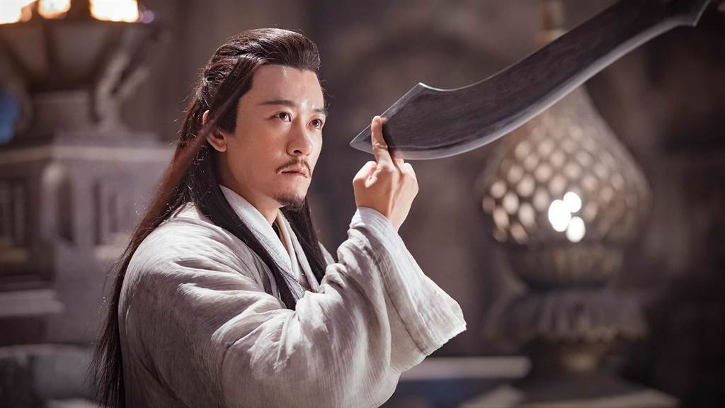 《倚天屠龍記》飾演英俊倜儻「楊逍」的美男林雨申。（中天娛樂台提供）