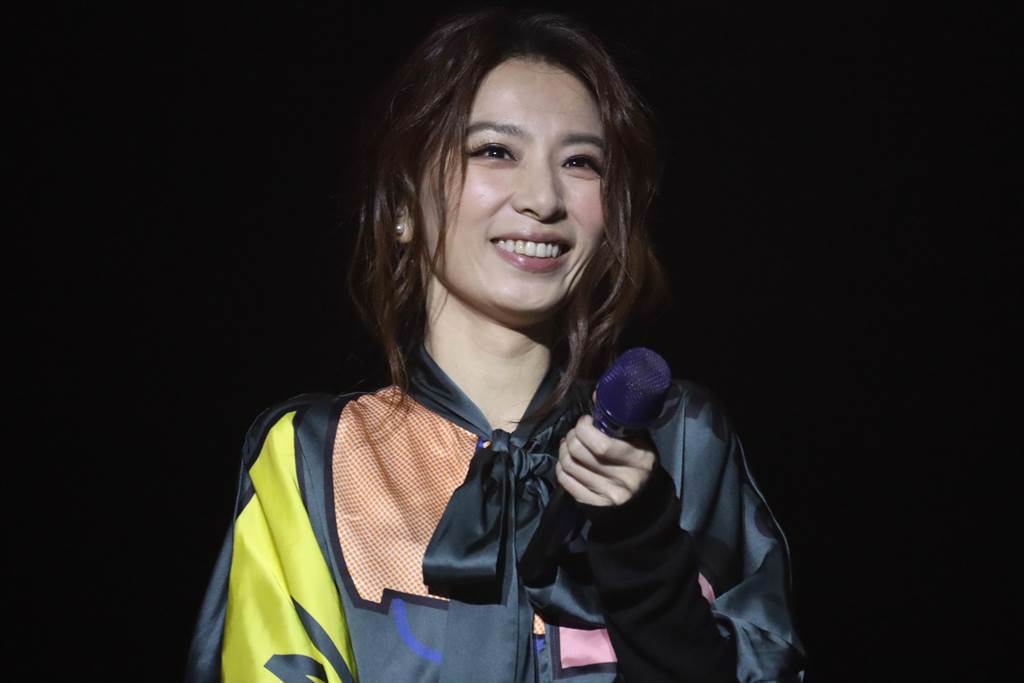 歌手田馥甄19日赴台南參加「浪漫情歌演唱會」，演場多首歌曲。（李宜杰攝）