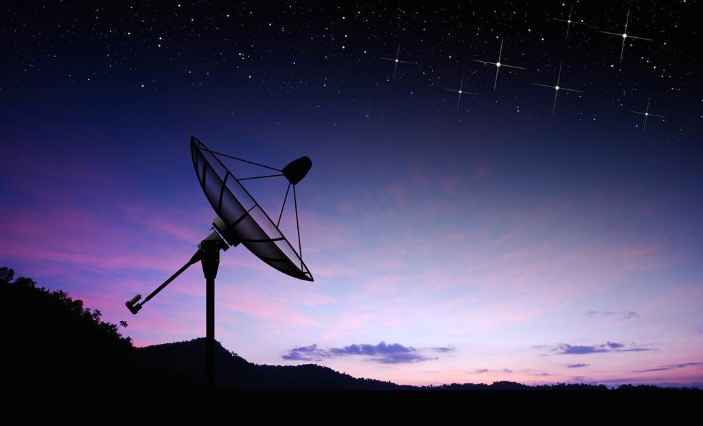 澳洲帕克斯天文台去年接收到一段來自比鄰星的神祕信號。(示意圖／達志影像)