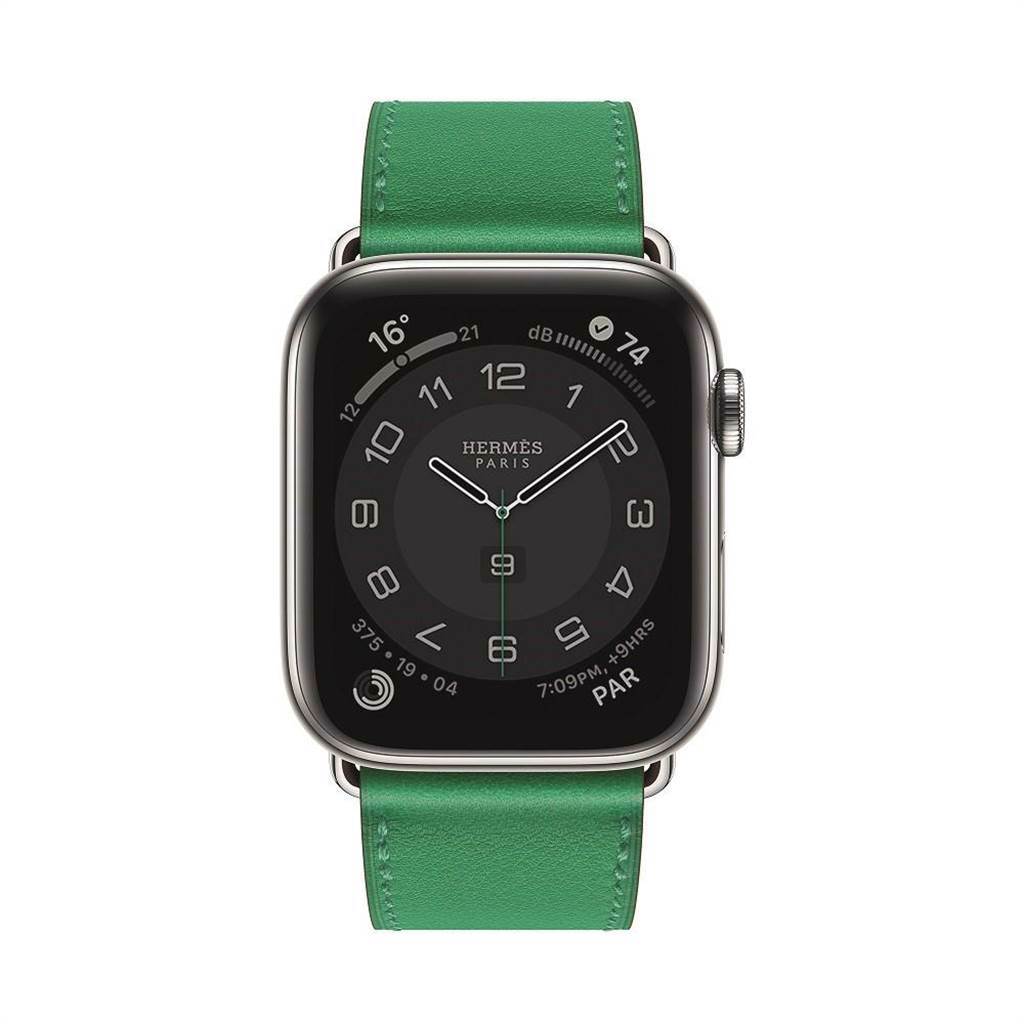 第六代 Apple Watch Hermes系列腕表，竹子綠色Swift小牛皮表帶1萬900元，含表整組售價4萬400元。（HERMES提供）