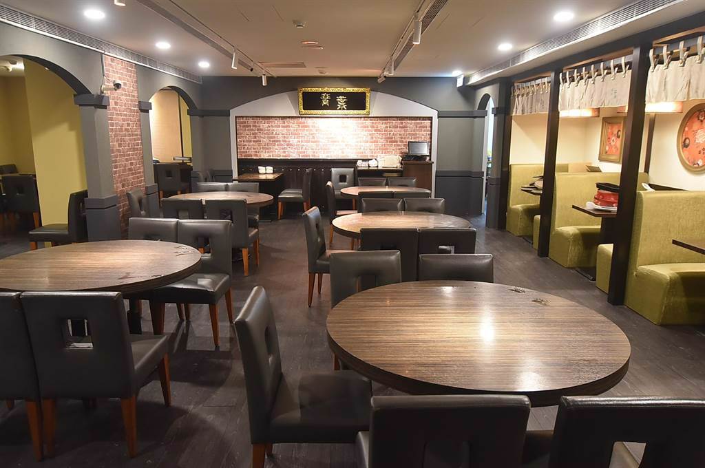 在歇業兩個月期間，位在台北中山區六條通的〈青葉〉台菜總店，亦進行了小幅度的裝修。（圖／姚舜）