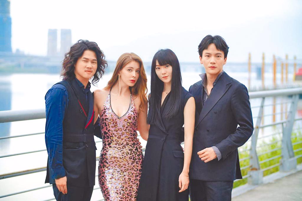 《狂歡時刻》由阮承恩（左起）、安妮、鍾瑶及曹晏豪主演。（光譜映像提供）