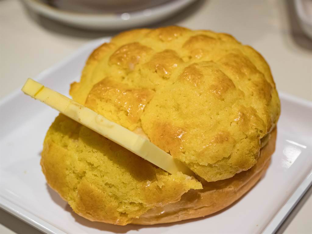 菠蘿油先前在日本超夯，當地許多店家甚至稱其為台灣美食，讓不少網友非常傻眼。(示意圖/達志影像)