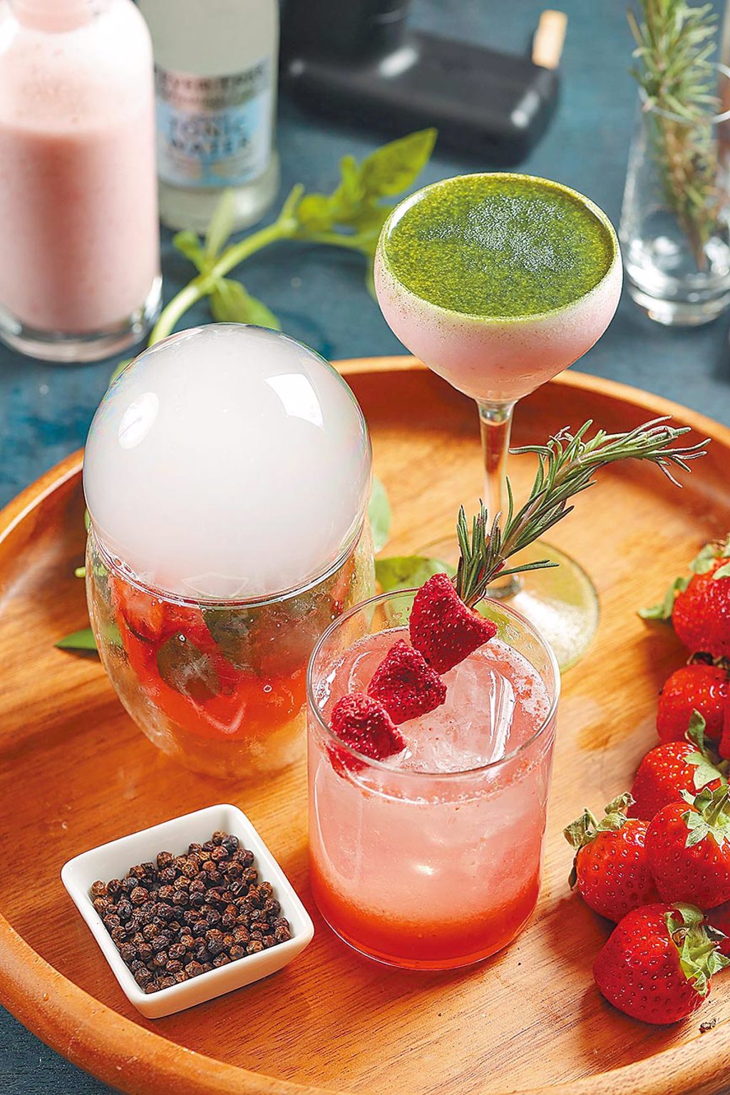 上庭酒廊新推出3款草莓特調飲品。（台北晶華酒店提供）