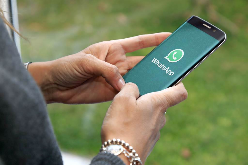 WhatsApp更新條款引爆用戶跳槽潮 宣布延至5月才實施。（達志影像／Shutterstock提供）
