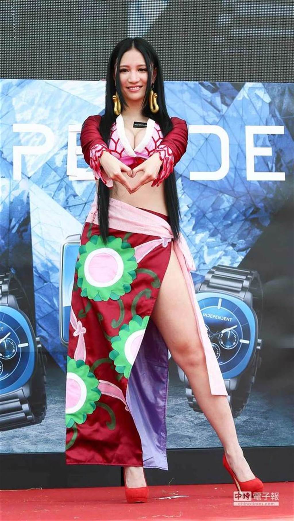 林采緹2011年在香港動漫祭cosplay《海賊王》的蛇姬，超傳神表現讓她爆紅。(圖/ 摘自林采緹IG)