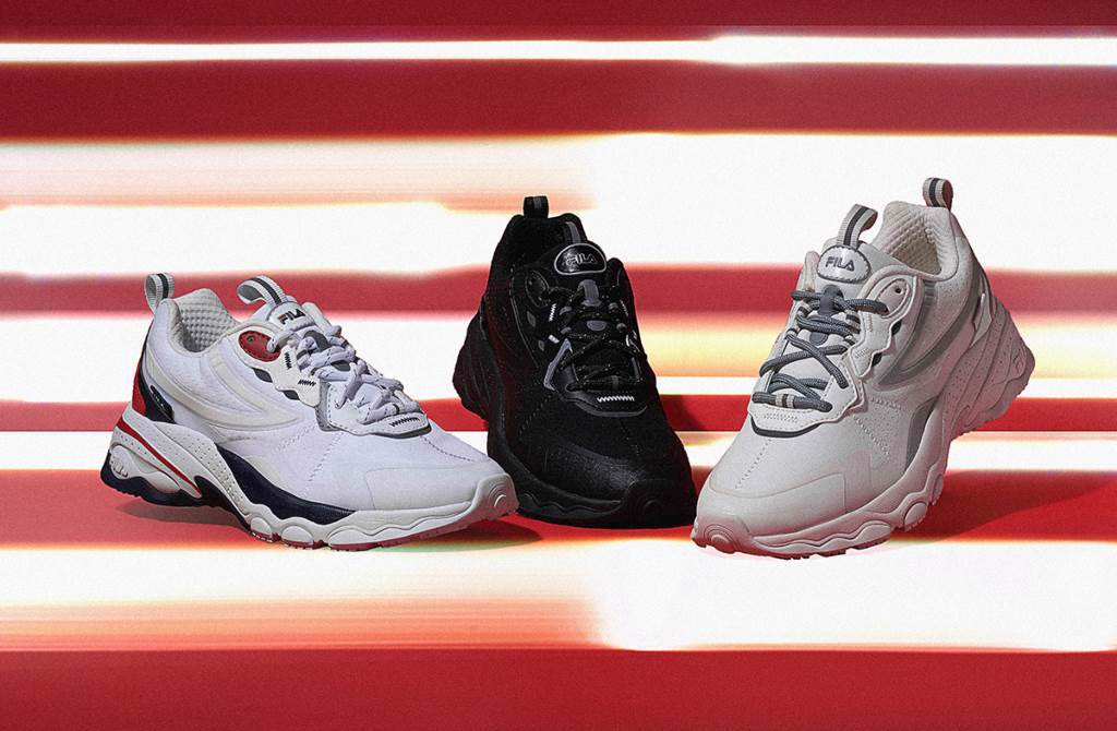 同步韓國全新推出DAILY JOGGER時尚跑鞋，不論日常穿搭還是下班後運動都適合搭配。（圖／品牌提供）