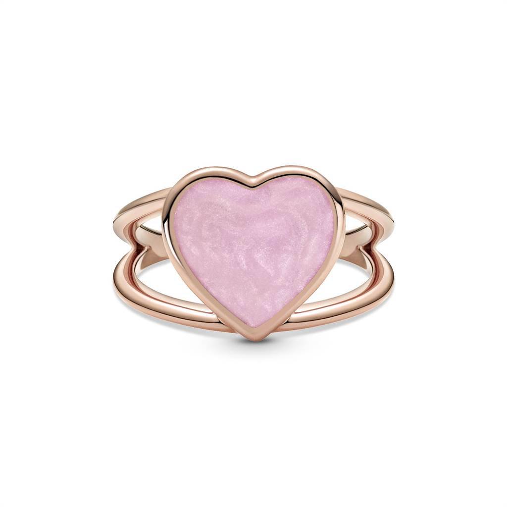 PANDORA Rose粉紅宣言愛心琺瑯雙圈戒指，3980元。（PANDORA提供）