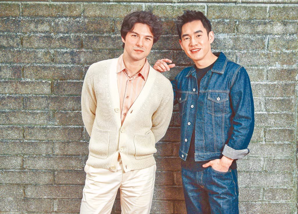 鳳小岳（左）與張書豪在片中飾演默契十足的大學死黨。（粘耿豪攝）