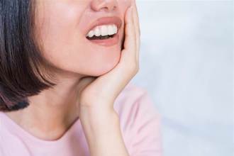 牙周病不一定會痛 醫列「9典型症狀」別當耳邊風