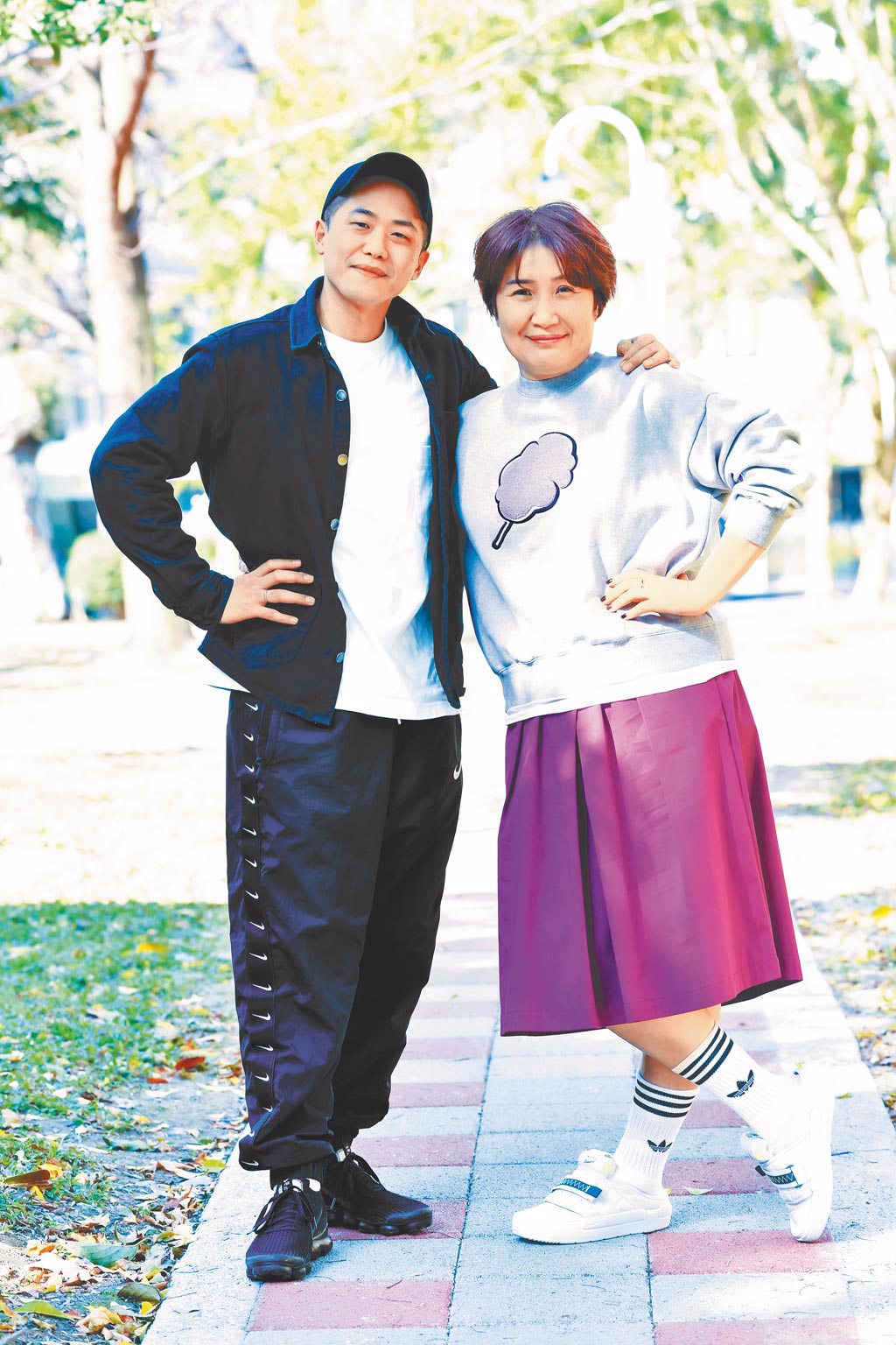 徐譽庭（右）和許智彥再次攜手執導電影《我沒有談的那場戀愛》。（盧禕祺攝）