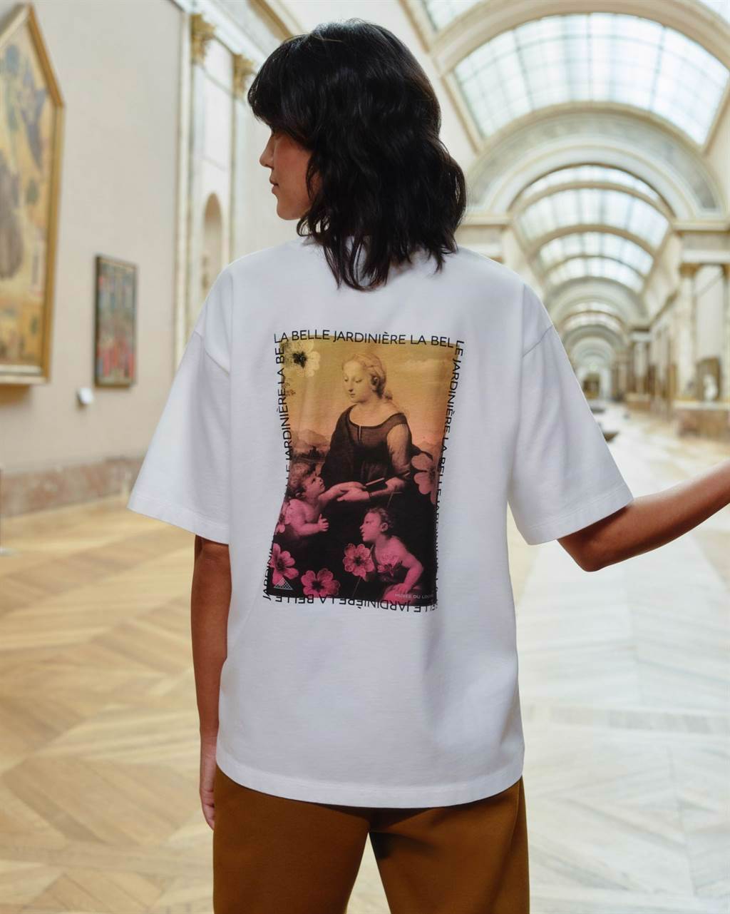 女裝Louvre Museum UT，590元。（UNIQLO提供）
