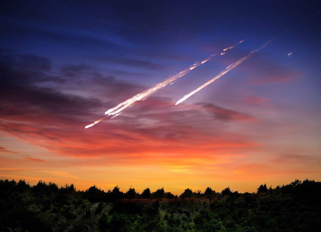 澳洲馬蘭達州立小學驚傳有隕石墜落在操場，還引來NASA關切，沒想到竟只是一場烏龍！(示意圖/達志影像)