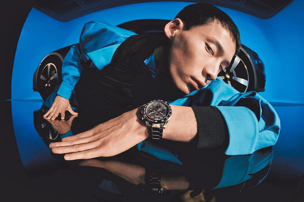 泰格豪雅TAG Heuer Carrera保時捷自動計時腕表，讓腕表與賽車有了聯結。（TAG Heuer提供）