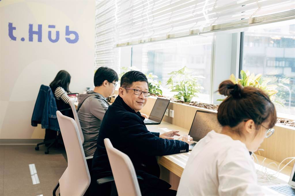 台北市產業發展局局長林崇傑致力於推動StartUP＠，協助新創業者有源源不斷的生產力。（圖／蔡耀徵攝）