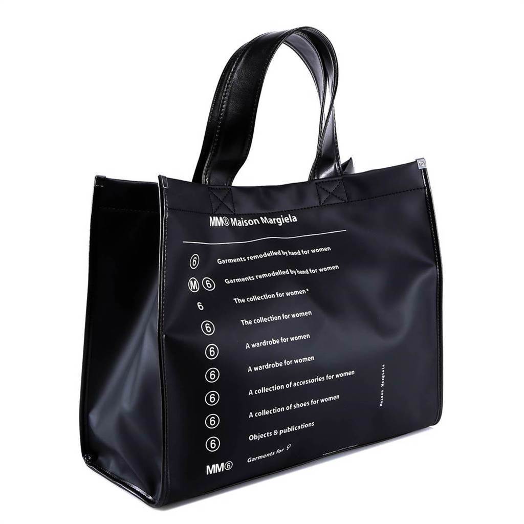 MM6黑色標語手提包袋，原價2萬2800元、特價6840元。（微風提供）