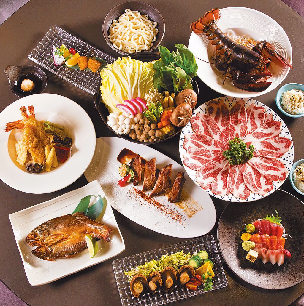 禮客Outlet內湖2館的漾客日式料理，於22日前推出熱銷、適合小家庭圍爐的4人份團圓餐，4980元。（禮客Outlet提供）