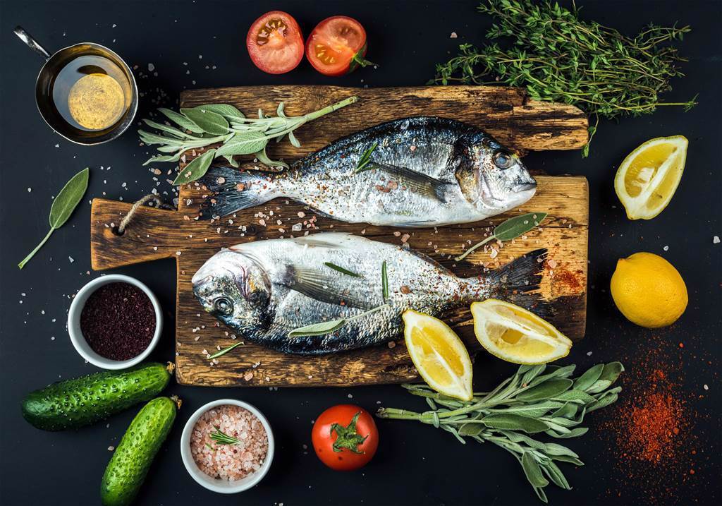 吃魚就怕重金屬也下肚？ 營養師揪2部位：能不吃就不吃。(示意圖/Shutterstock)