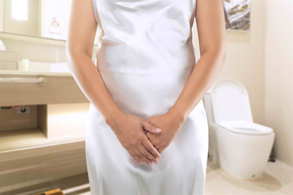 日本醫師表示，如果半夜上廁所超過2次以上，就代表你身體出現警訊，可能罹患腎功能障礙、糖尿病等疾病。（達志影像/shutterstock)
