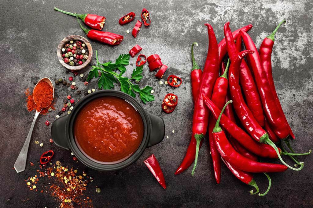 辣椒中含有許多抗氧化成分，有助排除體內毒素。(示意圖/Shutterstock)