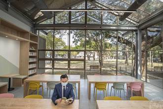 新竹護城河畔唯美圖書館「紅磚玻璃屋」 不僅是圖書館也是美麗打卡點